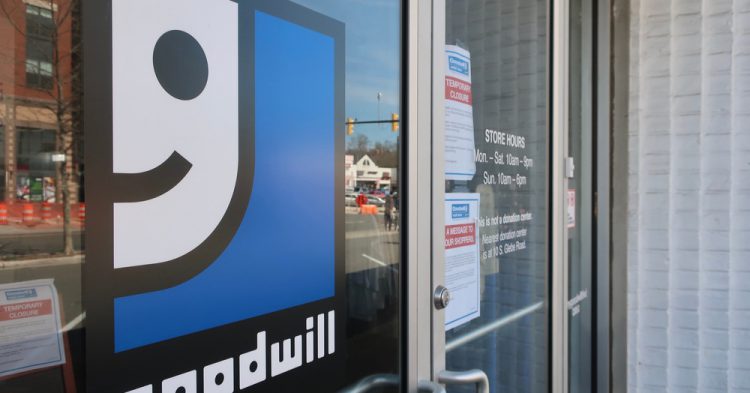 Goodwill Employee Exposes A Secret, And Now I’ll Never Shop There Again. See it below!!