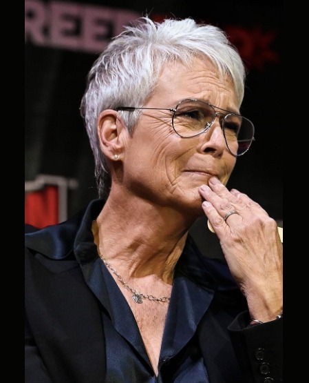 Jamie Lee Curtis overwhelmed with grief makes the heart-wrenching announcement