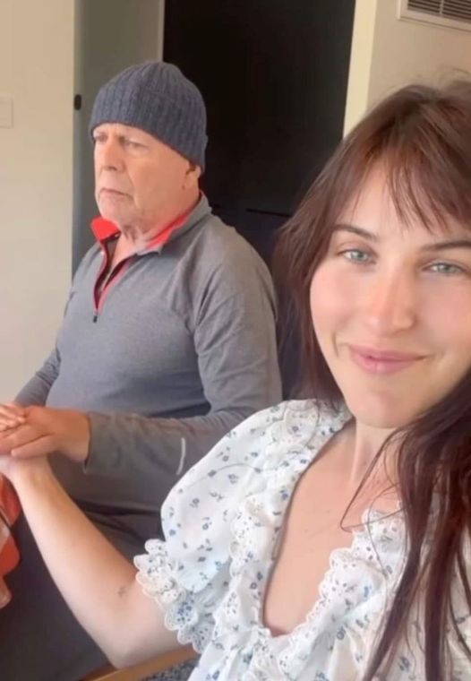 Bruce Willis Holds On Tightly To His Daughter’s Hand As He Spends Thanksgiving With His Family